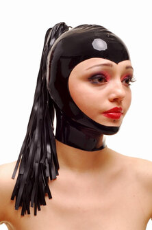 Latex masker met hartvormige gezichtsopening